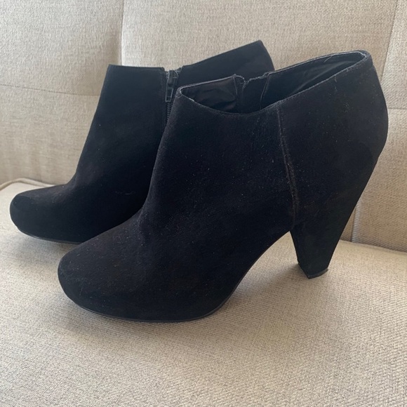 Black Suede Heeled Booties Size 11 - Picture 1 of 6